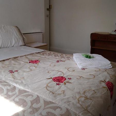 Renovated 4-Bed Home - Sleeps 9 - Parking - Spa 黑潭 外观 照片