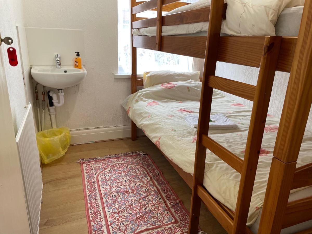 Renovated 4-Bed Home - Sleeps 9 - Parking - Spa 黑潭 外观 照片